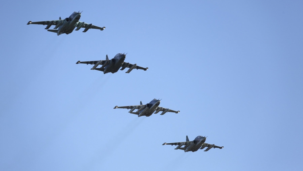 Russian fighter jets return to the country in formation after serving in Syria [Reuters]