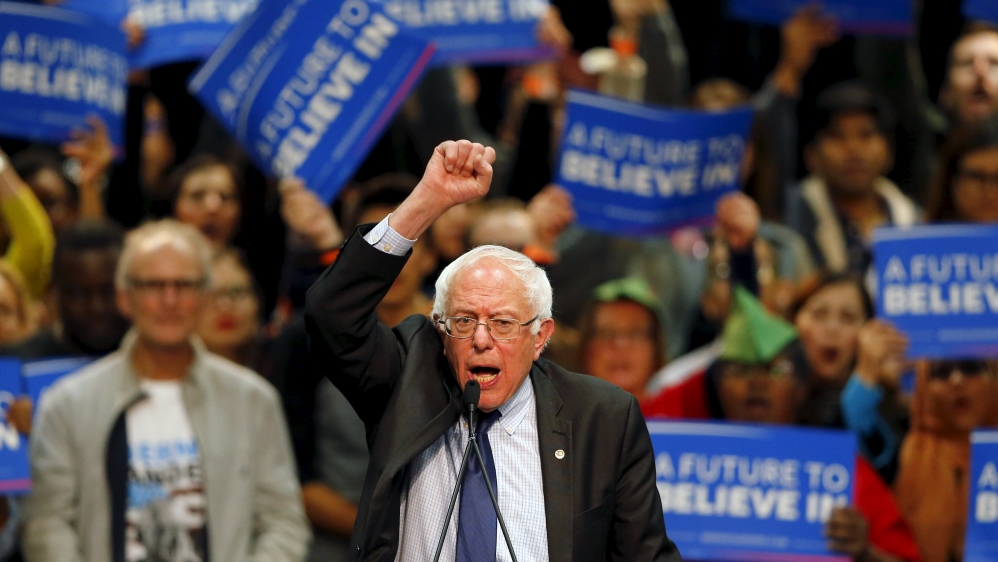 Presidential candidate Bernie Sanders holds a campaign rally in San Diego, California on Tuesday [Mike Blake/Reuters]