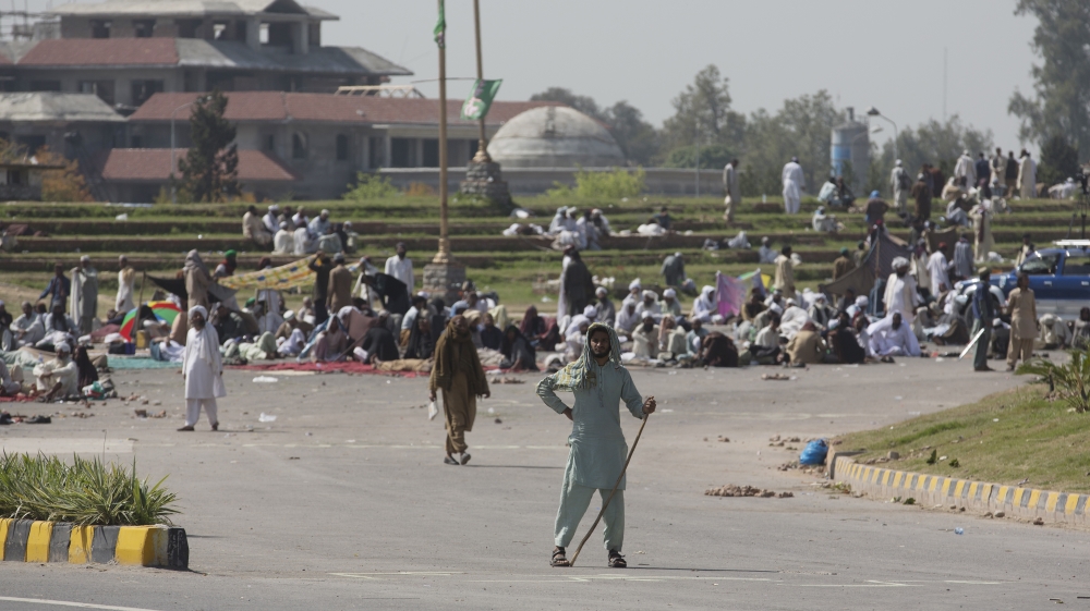 The government had 7,000 security forces on stand-by to clear up the demonstrators in Islamabad [AP]