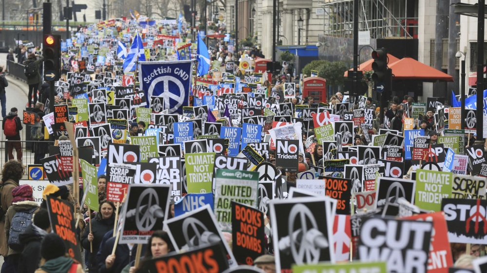 Tens of thousands of people turned out to support the anti-Trident campaign in London  [Paul Hackett/Reuters]
