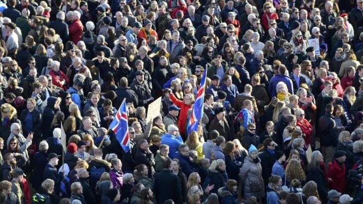 People demonstrate against Iceland''s Prime Minister Gunnlaugsson in Reykjavik