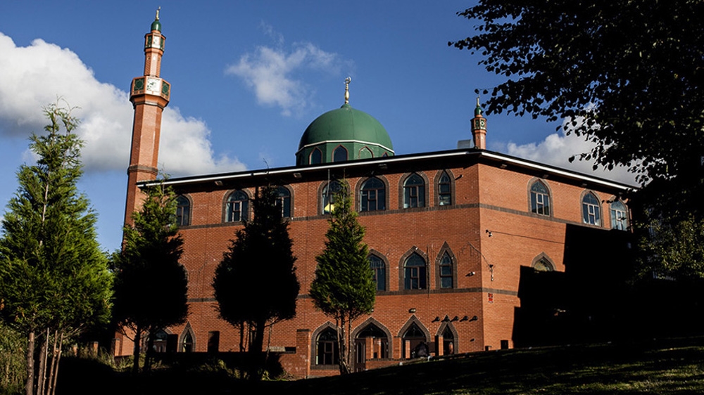 The Central Jamia Mosque in the Glodwick district of Oldham [David Shaw/Al Jazeera]