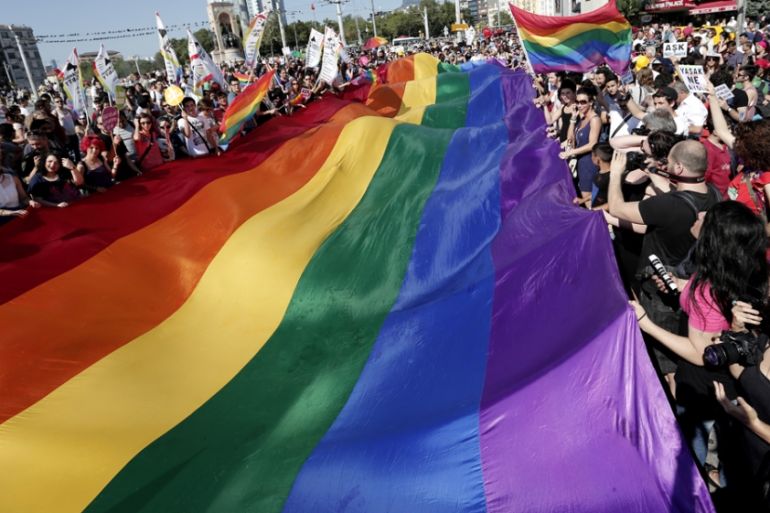 Istanbul gay pride parade 2014