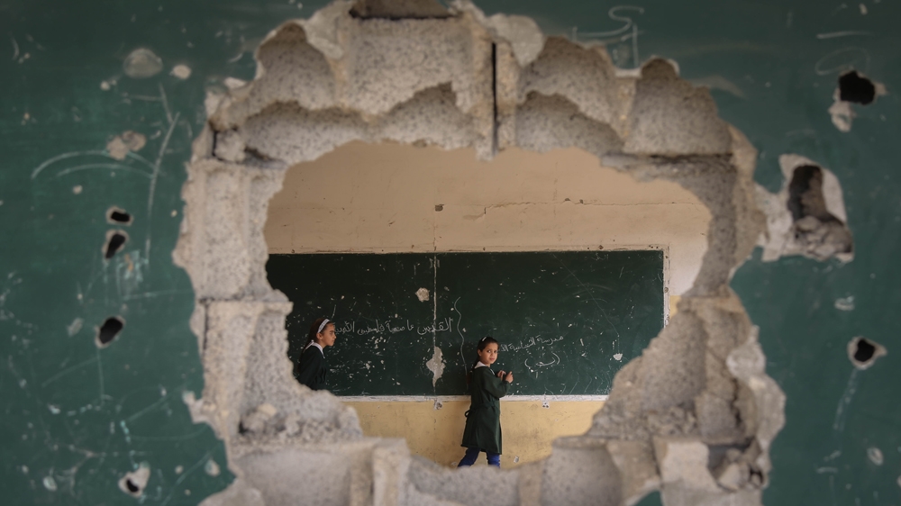 The destruction resulting from the war left the school overstretched and unable to meet its students' needs [Ezz Zanoun/Al Jazeera]