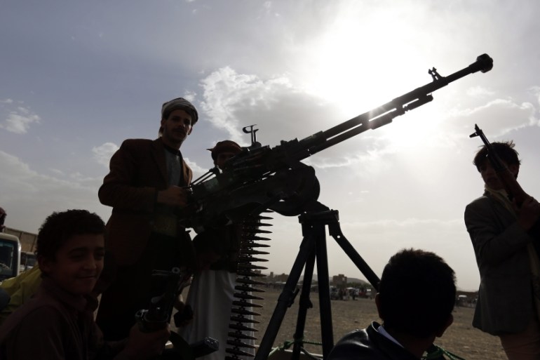 Houthis mobilize more fighters to confront Saudi-backed Yemeni forces