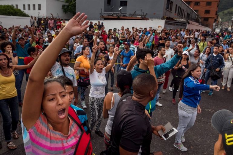 Venezuelans protest on the streets asking for food in Caracas