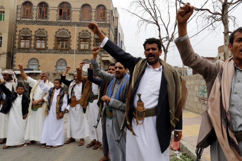 Yemenis gathering shows support to Houthi rebels in Sana''a