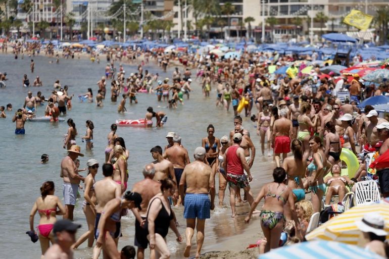 Intense heatwave sees temperatures soar across Spain