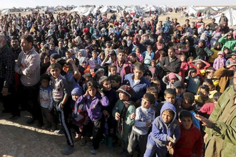 27,000 Syrian refugees stranded near Jordanian border