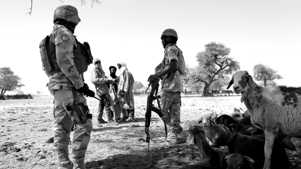 Nigerbat patrols Tuareg territory in Inekar West [ Marielle van Uitert/Al Jazeera]