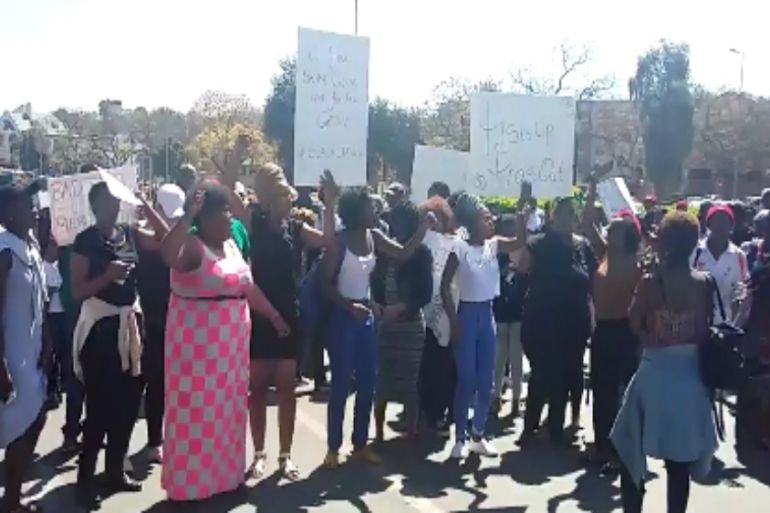 South Africa: Protest at rules on how black girls must wear their hair,