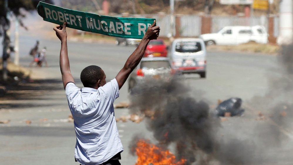 Zimbabwe has been hit hard by anti-government protests as citizens express dissatisfaction over the economy [Philimon Bulawayo/Reuters]