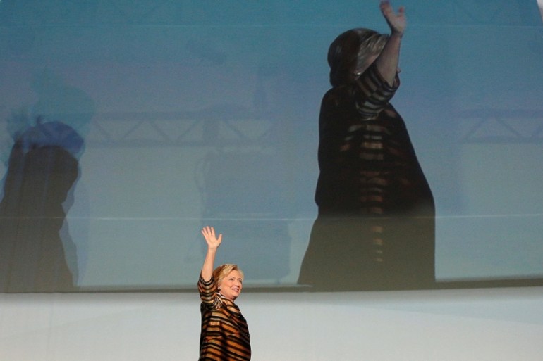 U.S. Democratic presidential candidate Hillary Clinton waves after speaking at the Congressional Hispanic Caucus Institute''s 39th Annual Gala Dinner in Washington