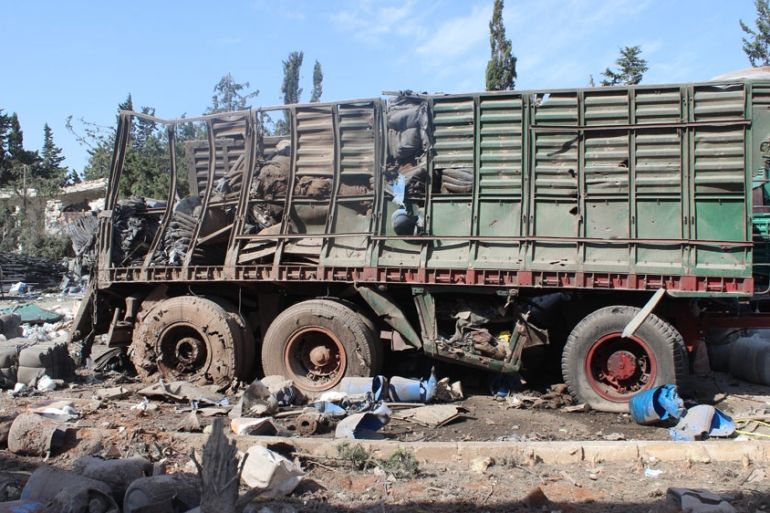UN Red Crescent aid trucks hit in Urm al Kubra