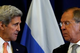 John Kerry and Russian Foreign Minister Sergei Lavrov hold a press conference in Geneva