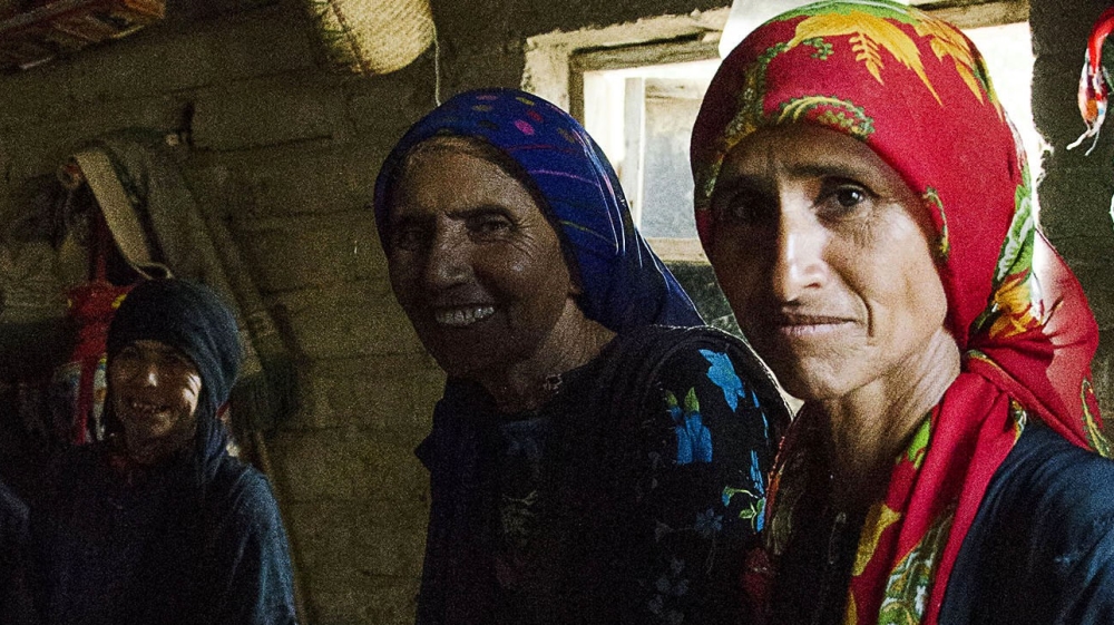 Khamisa is looking after about 10 relatives in her small shack  [Thana Faroq/British Council]  