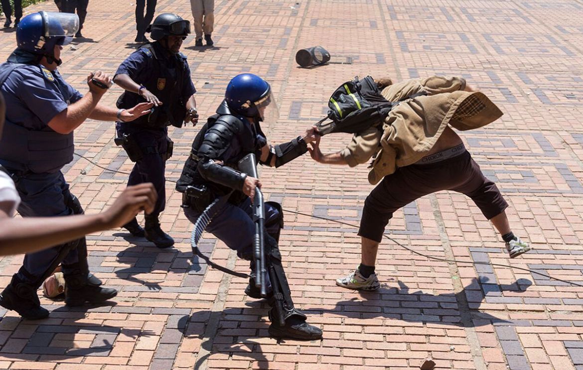 South Africa: Students'' fees protests turn violent