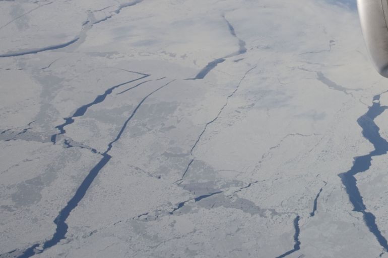 Cracks in sheets of polar sea-ice