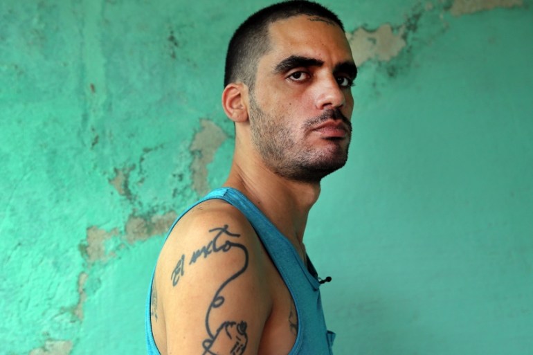 Cuban street artist and dissident released from prison after 10 months without a trial