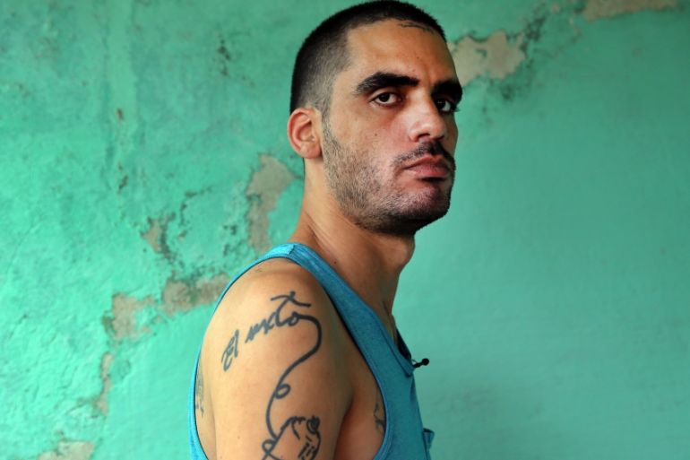 Cuban street artist and dissident released from prison after 10 months without a trial
