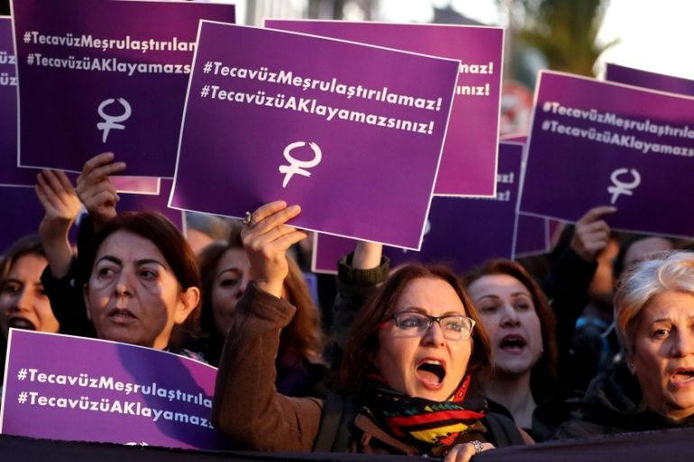 Protests against government''s rape pardon bill in Turkey