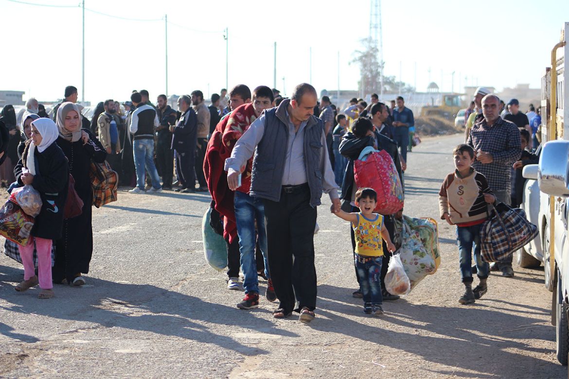 Families fleeing Mosul/Kokejli / Please Do Not Use