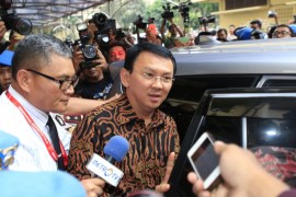 Jakarta governor accused of blasphemy