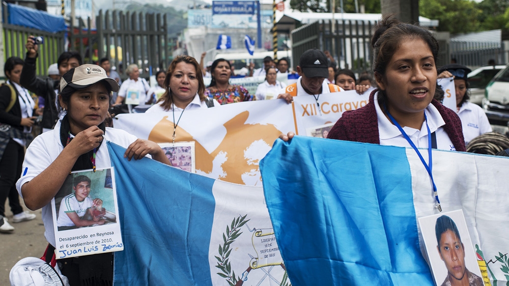 The XII caravan of mothers of missing migrants coordinated by the Mesoamerican Migrant Movement, arrives in Frontera Comalapa in Chiapas, south of Mexico on November 15, 2016. [Encarni Pindado/Al Jazeera]