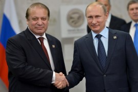 Russia''s President Putin shakes hands with Pakistan''s Prime Minister Sharif during the Shanghai Cooperation Organization (SCO) summit in Ufa