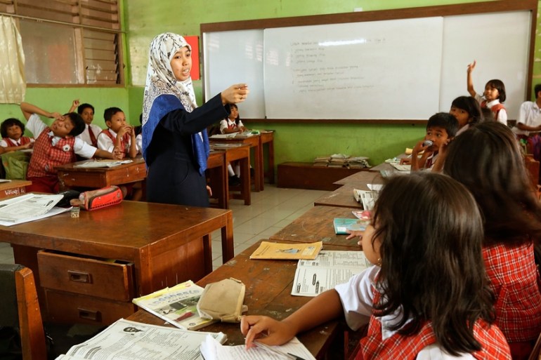 Indonesian School Curriculum To Drop Science Classes To Increase Religon And Nationalism Studies