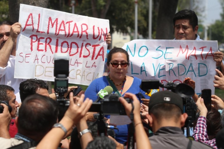 Mexican journalists protest after killing of three journalists