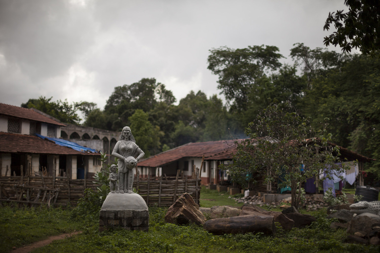 A farmer's house near the village of Chikkamandhgere [Janos Chiala/Al Jazeera]