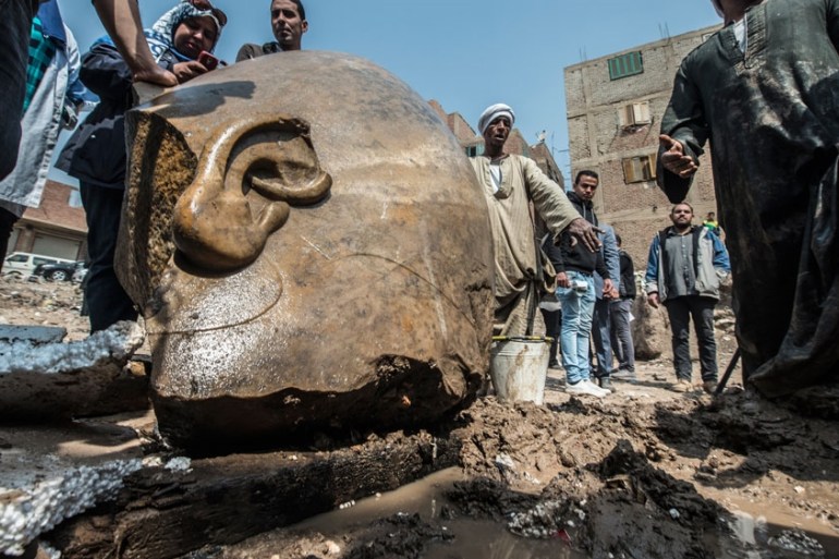 Egypt Pharaoh statue found in Cairo mud pit