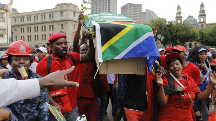 Mass protests against president Zuma in South Africa