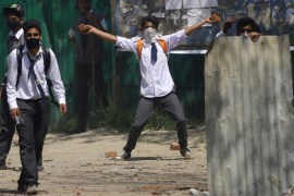 Clashes between Kashmiri students and Indian Police in Srinagar