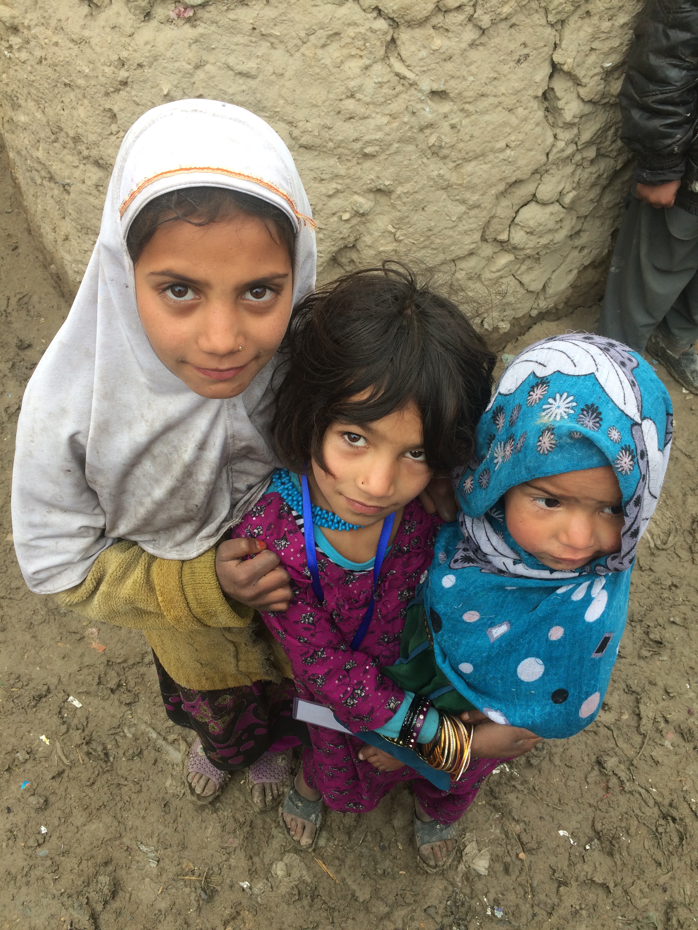 Children in the Qamber camp on the outskirts of Kabul [Karishma Vyas/Al Jazeera] 
