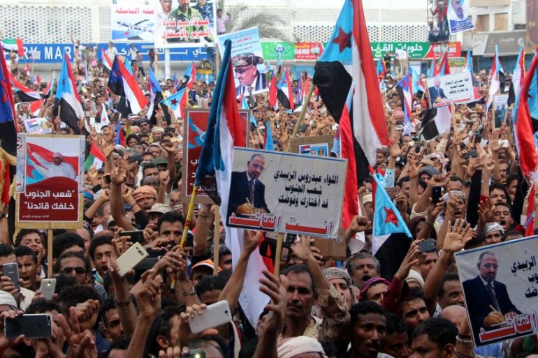 Supporters of the separatist Southern Movement demonstrate in Aden