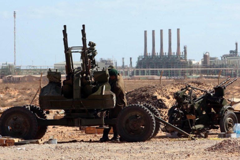 Libyan forces advance to recapture Ras Lanuf oil port