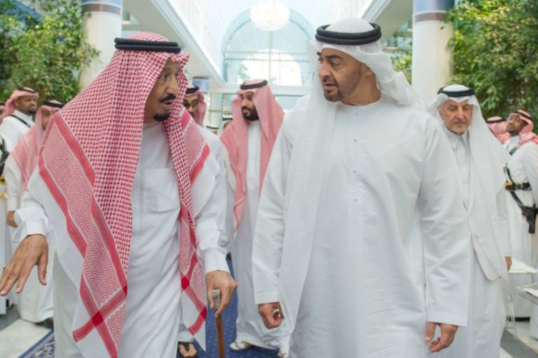 Saudi Arabia''s King Salman bin Abdulaziz Al Saud chats with Abu Dhabi Crown Prince Sheikh Mohammed bin Zayed al-Nahyan in Jeddah