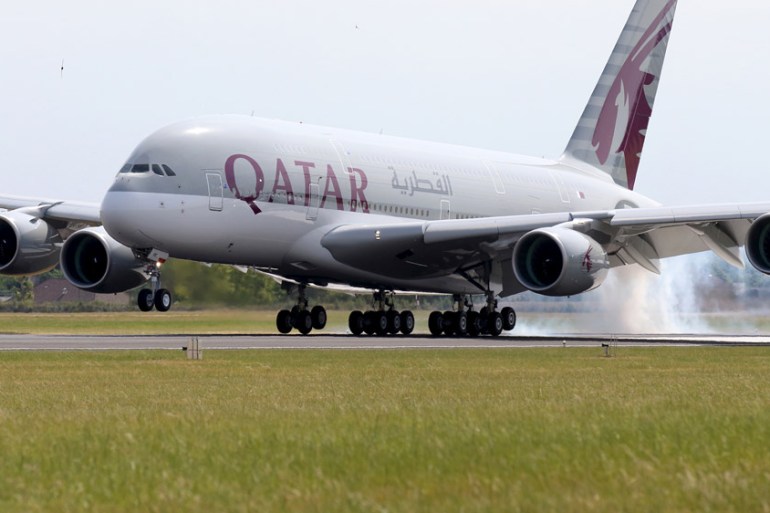 flight qatar outside
