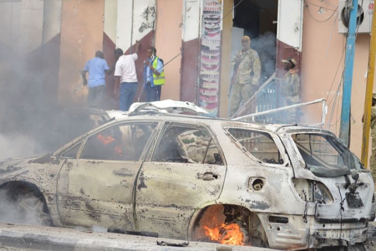 Car bomb explodes near police station in Mogadishu