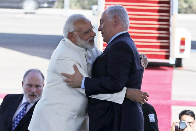 Modi hugs Netanyahu