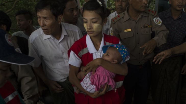 TOPSHOT-MYANMAR-BANGLADESH-UNREST-ROHINGYA-DISPLACED