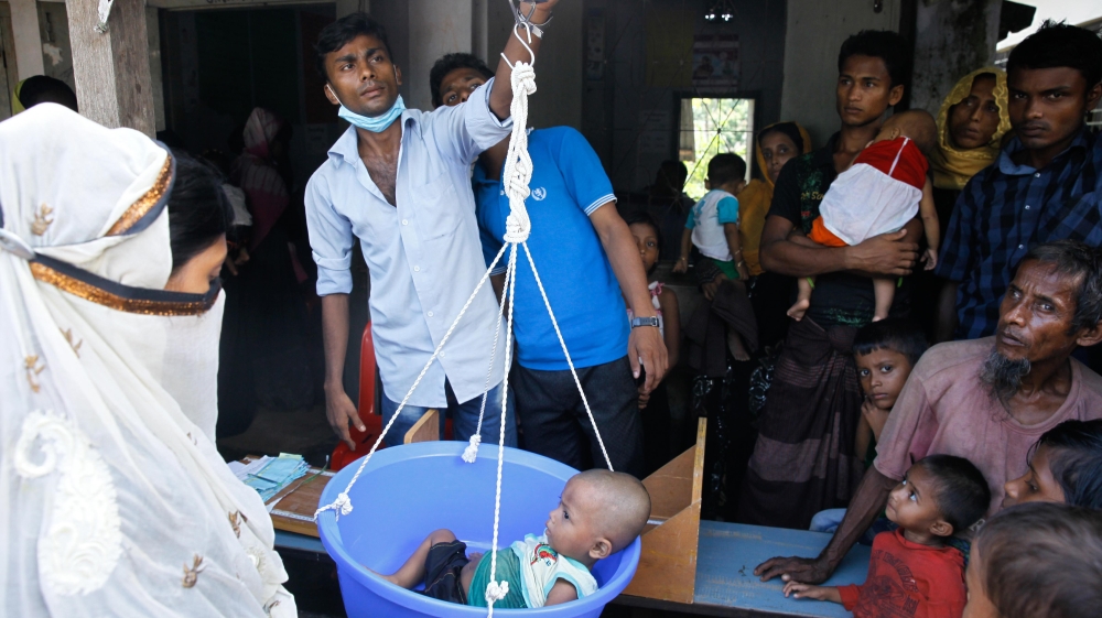 Rohingya say the health facilities in Bangladesh are better than Myanmar [Mahmud Hossain Opu/Al Jazeera]