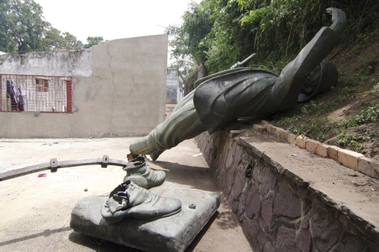 Reuters Congo Colonial statue