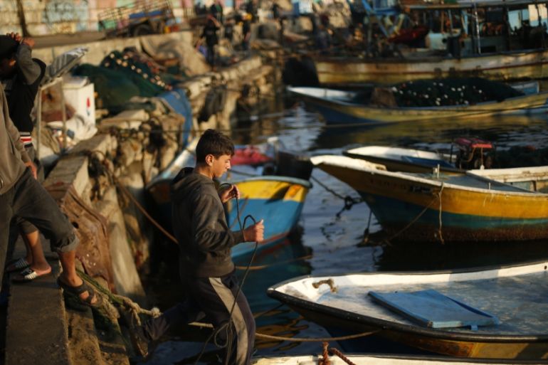 The Wider Image: Fishing in Gaza