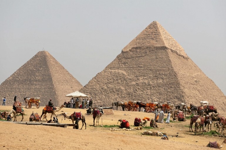 Giza monsterdildo in El El Giza