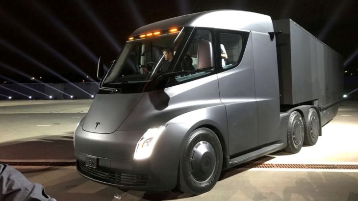 Tesla semi driverless truck