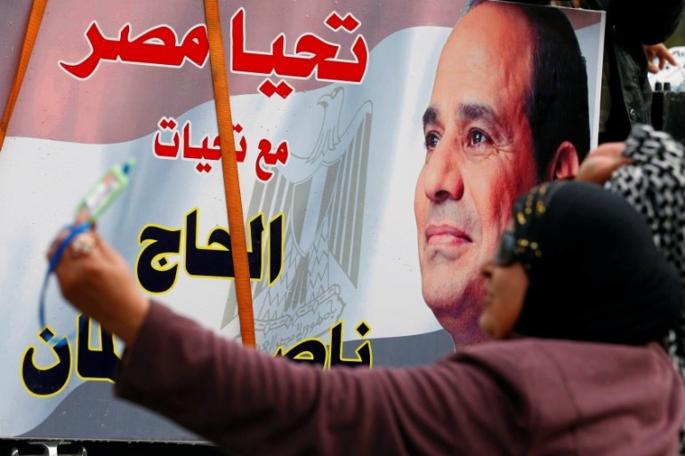 Supporters of Egyptian President Abdel Fattah el-Sisi