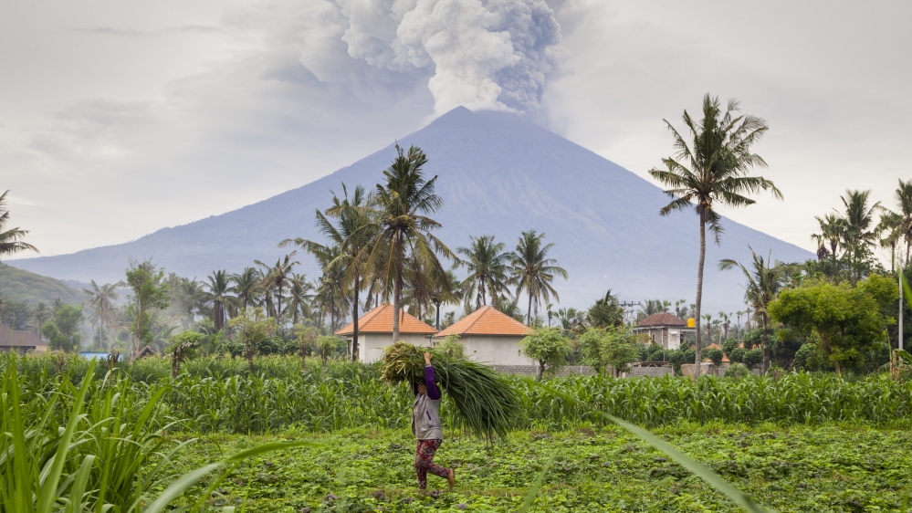 Many Balinese are suffering due to Mount Agung's volcanic activity [Andri Tambunan/Getty]